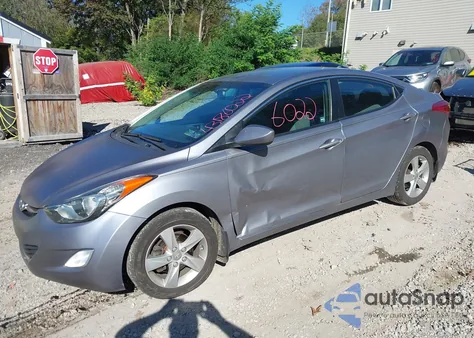 2013 Hyundai Elantra Gls z USA, uszkodzony, nr VIN KMHDH4AE0DU675062